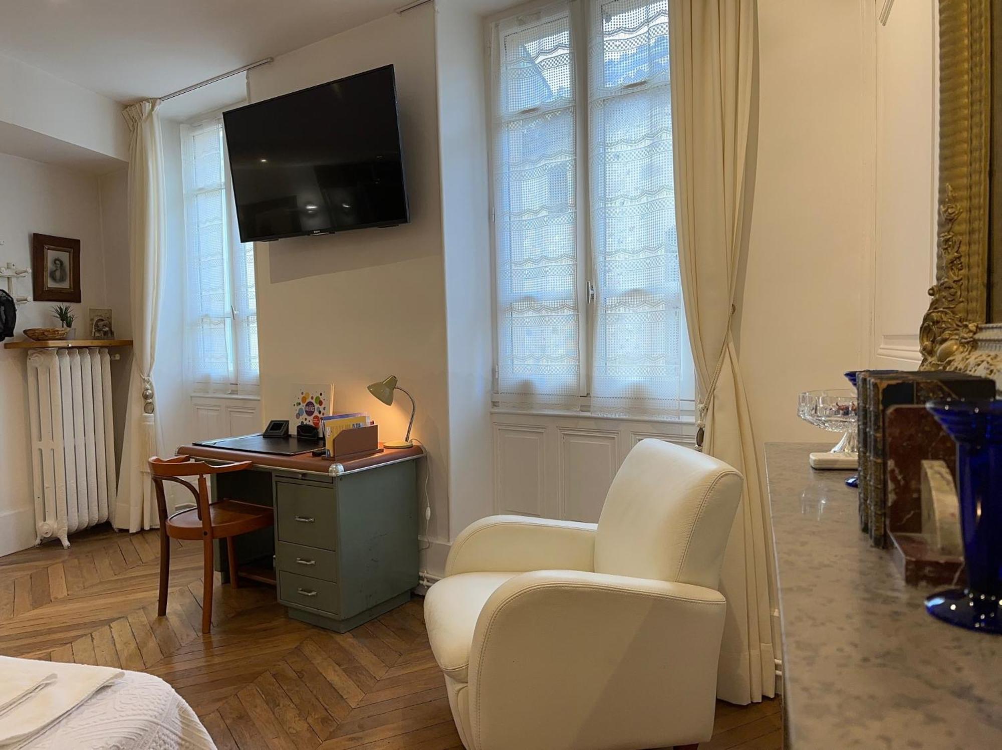 Chambre De Charme Au Coeur Du Vieux Valence - Confort & Calme ภายนอก รูปภาพ
